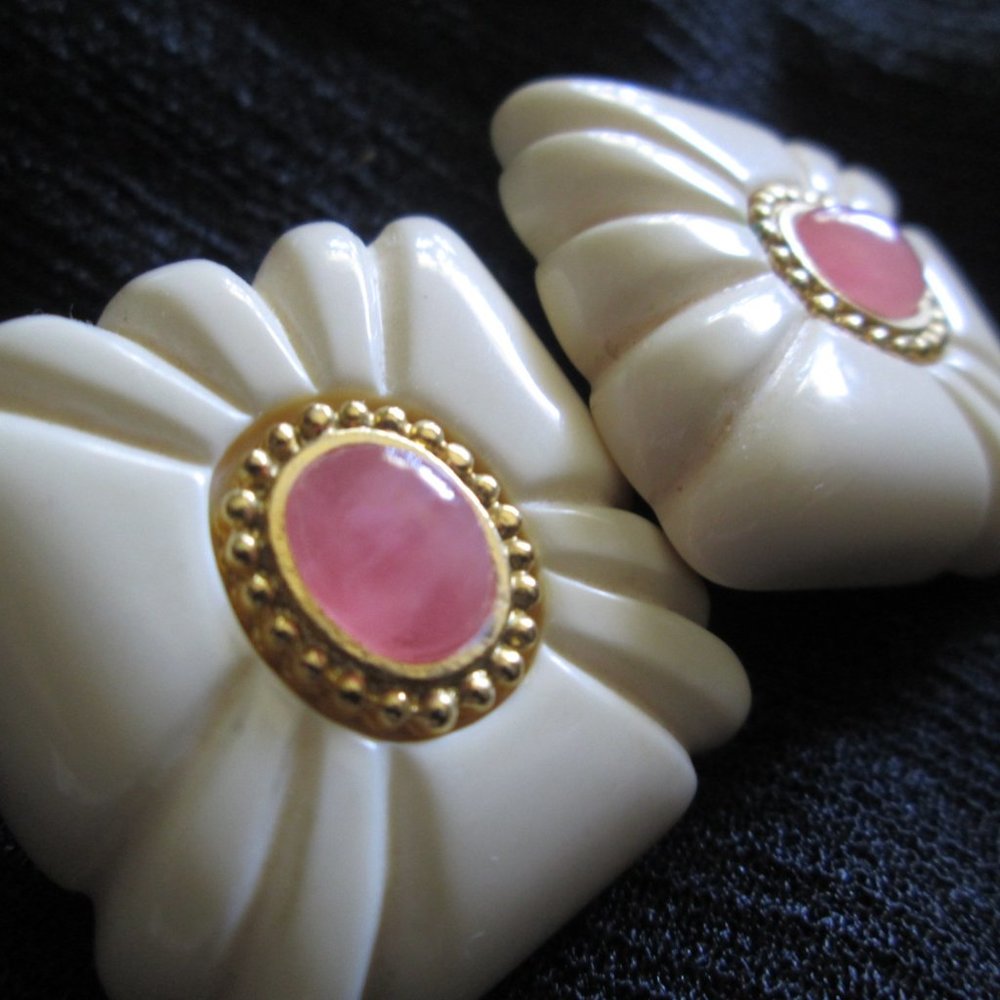 Vintage 50s Earrings ivory and pink square pierced